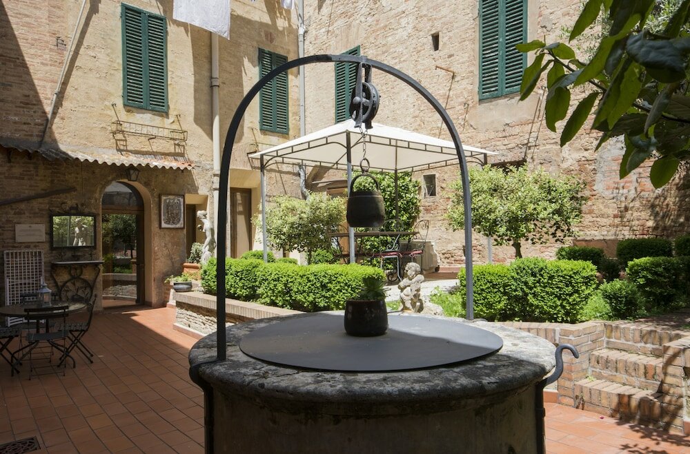 Фото Regis Condo