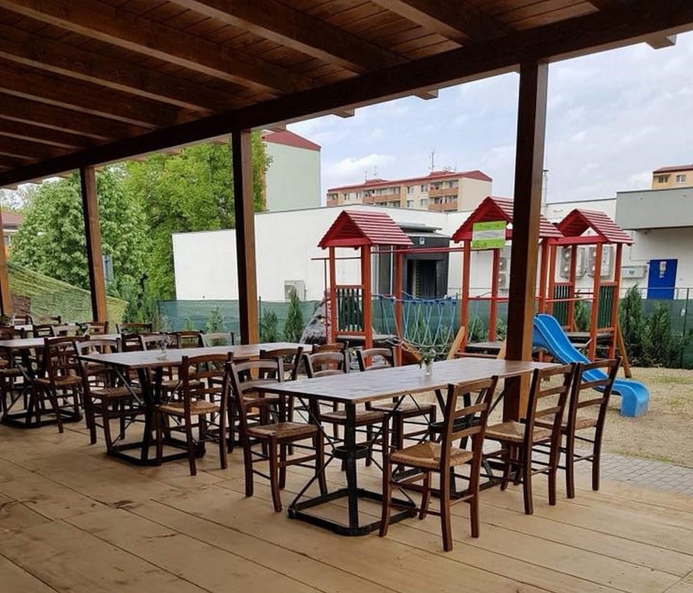 Фото Hotel Chmelnice