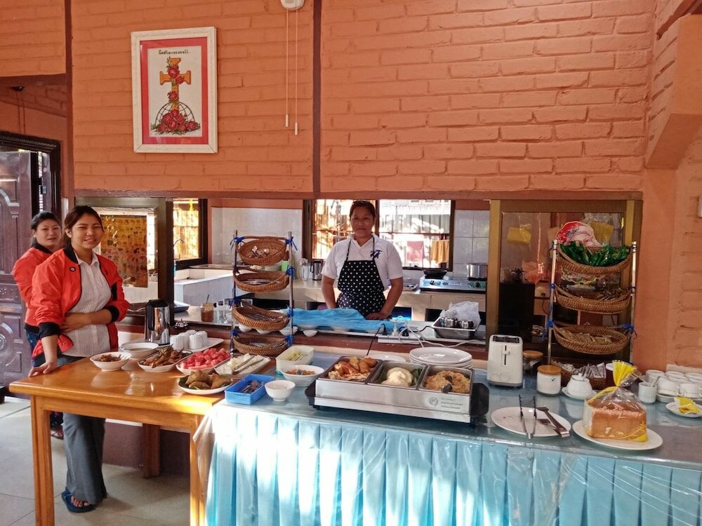 Фото Wun Tawp Garden Hotel