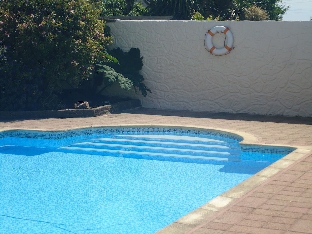 Фото Mounts Bay Caravan Park