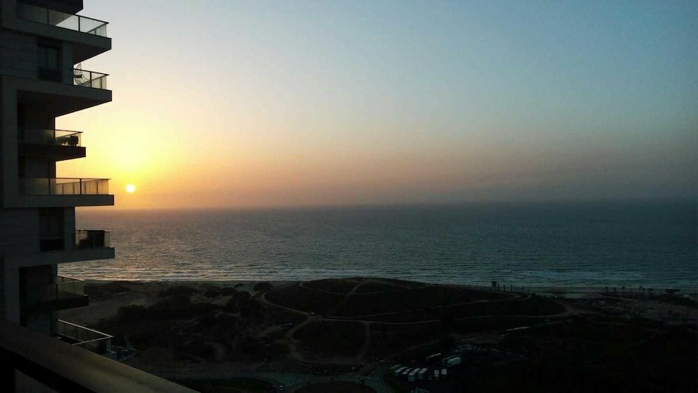 Фото Luxury Apartment Best Location Beach View