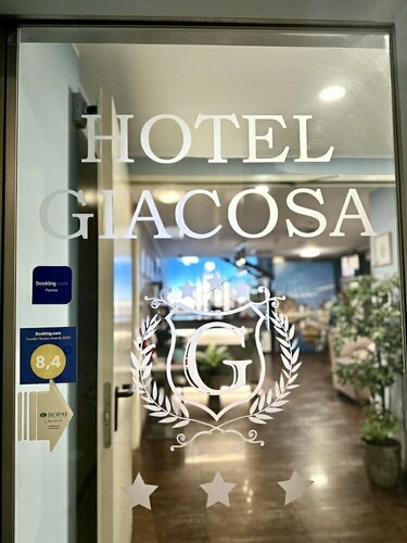 Гостиница Hotel Giacosa в Милане