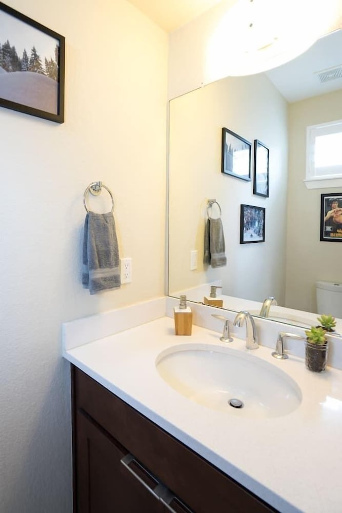 Фото The Ladley Luxury Lifestyle Walk to Mile High