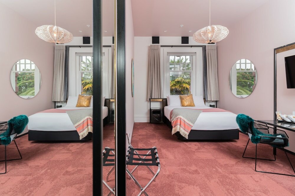 Фото Clarence Hotel