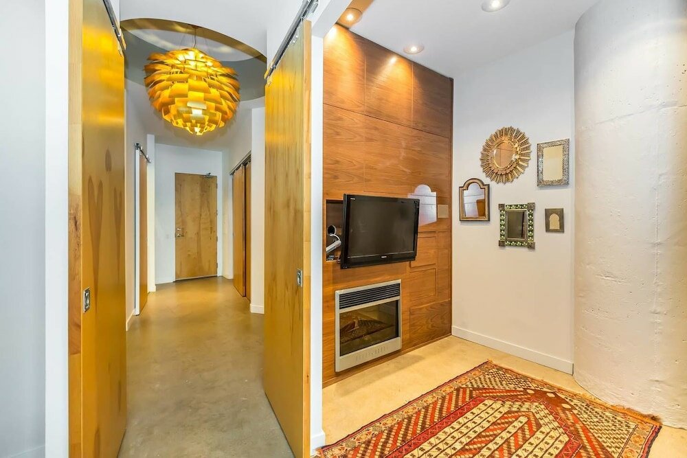 Фото Posh & Luxury Stay in Downtown