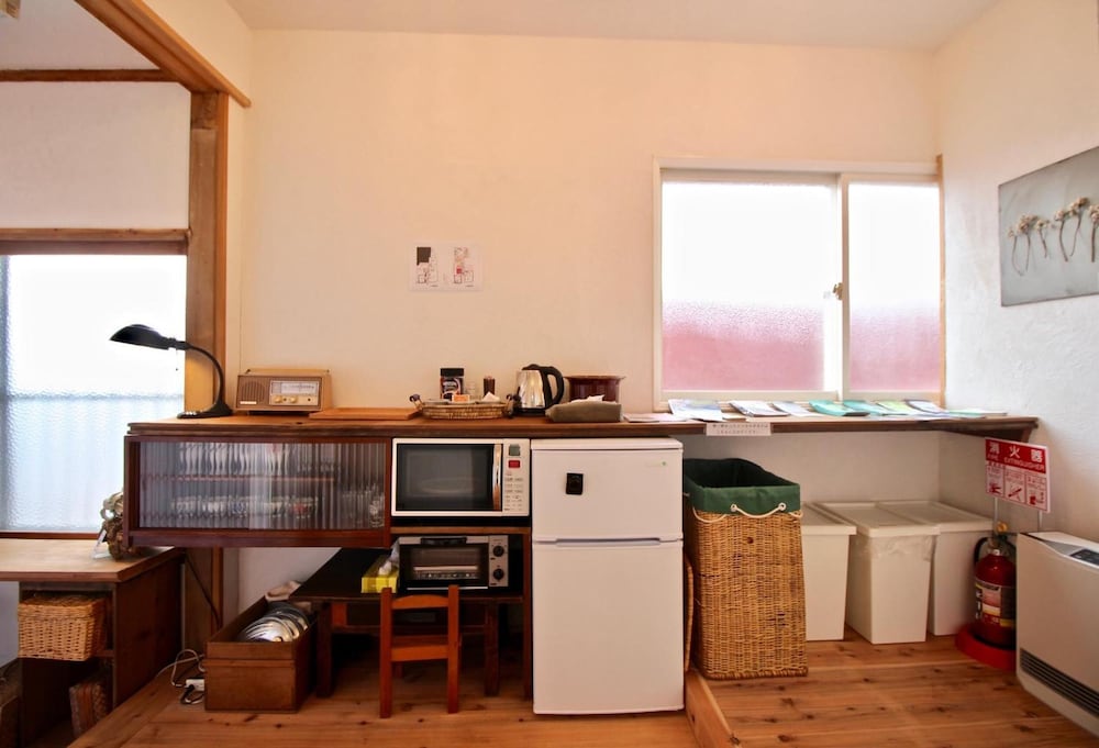 Фото Small Town Hostel Hakodate