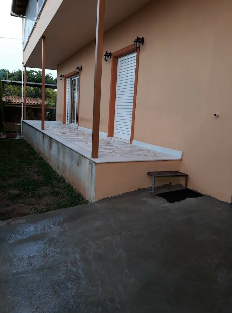 Фото Villa near Athens Airport & Rafina