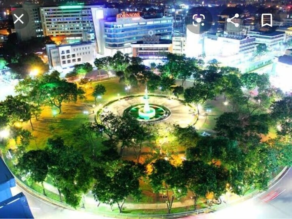 Фото Condo Apartment in Mactan Newtown