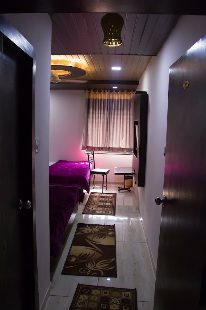 Фото Hotel Shree Palace & Restaurant