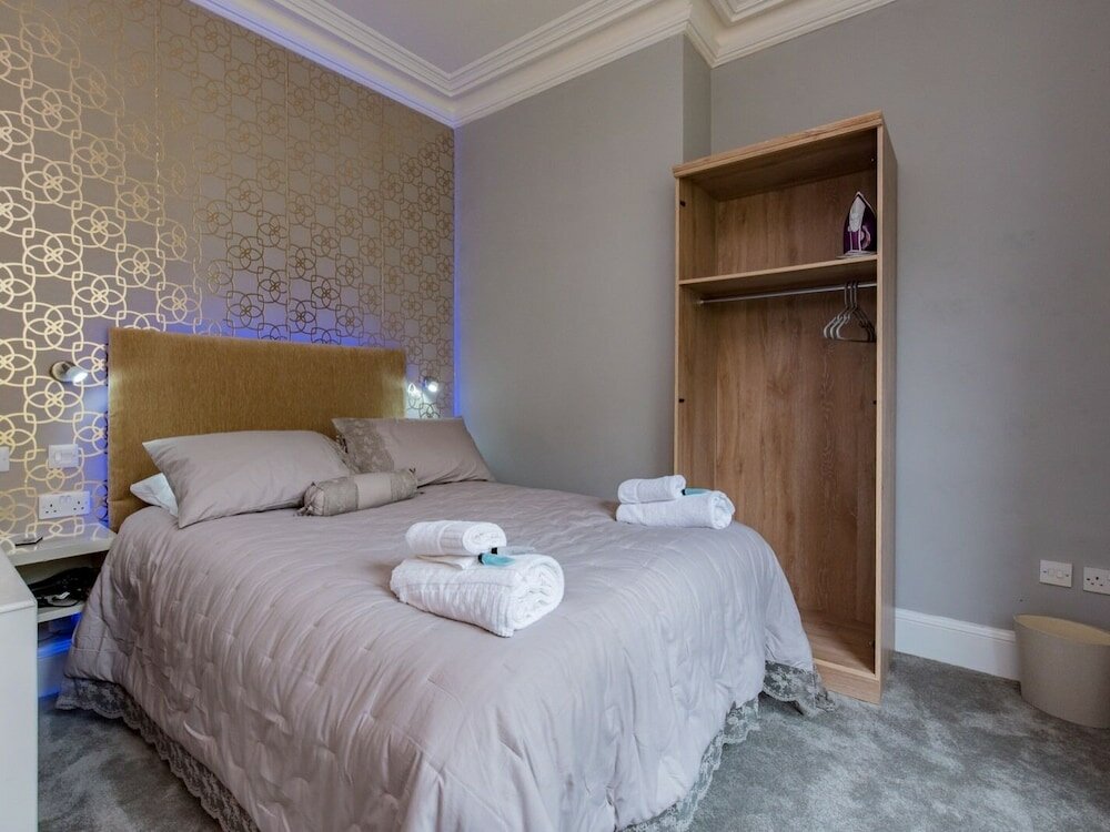 Фото Church Lane Apartments