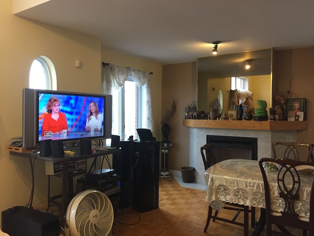 Фото Cozy water front Montreal