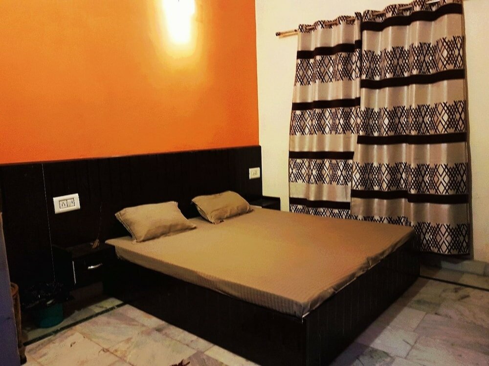 Фото Sonu Guest House - Hostel