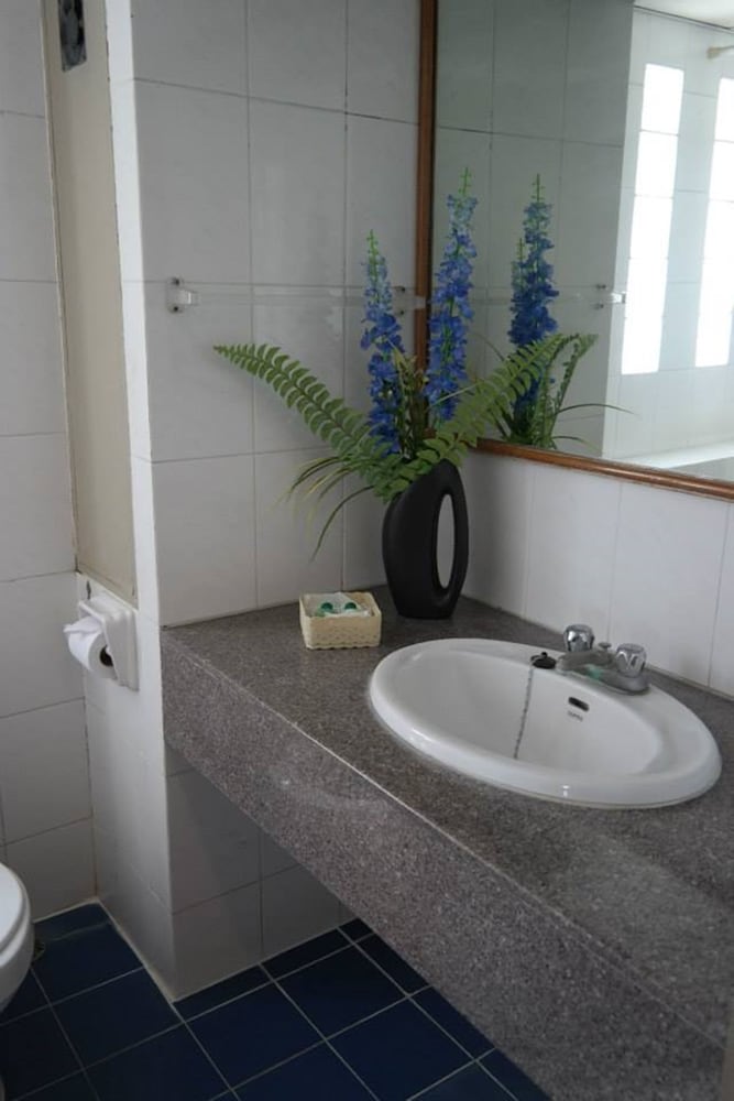 Фото Phuphaya Hotel