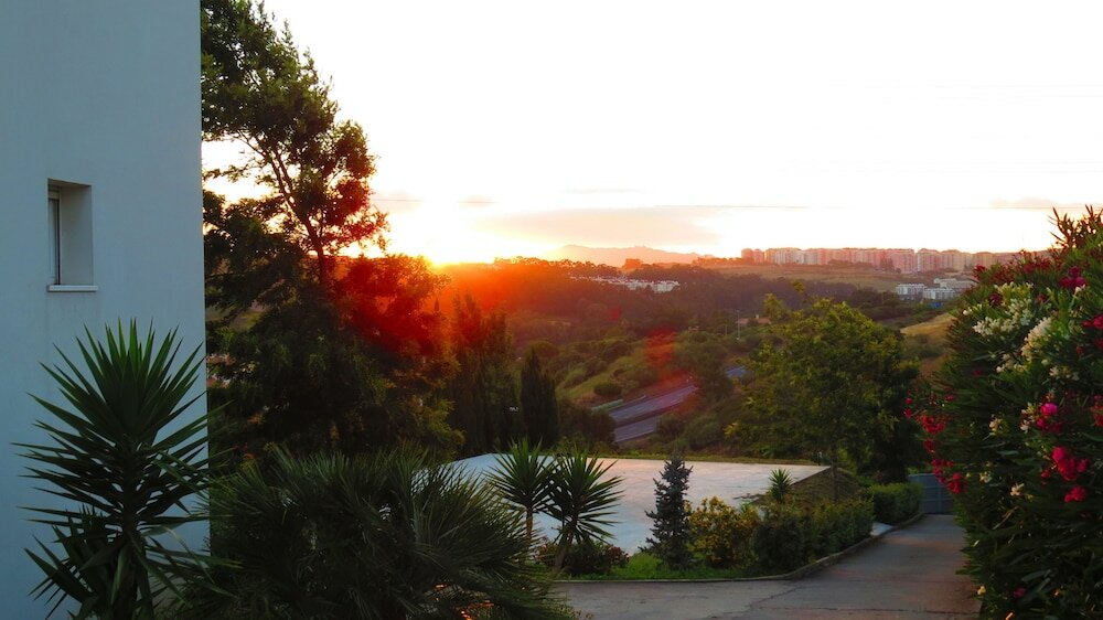 Фото Hilltop Oasis - Lisboa Oeiras