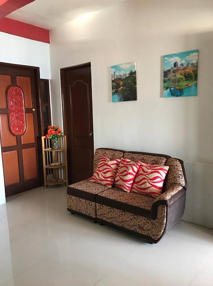 Фото Breazy Beach House