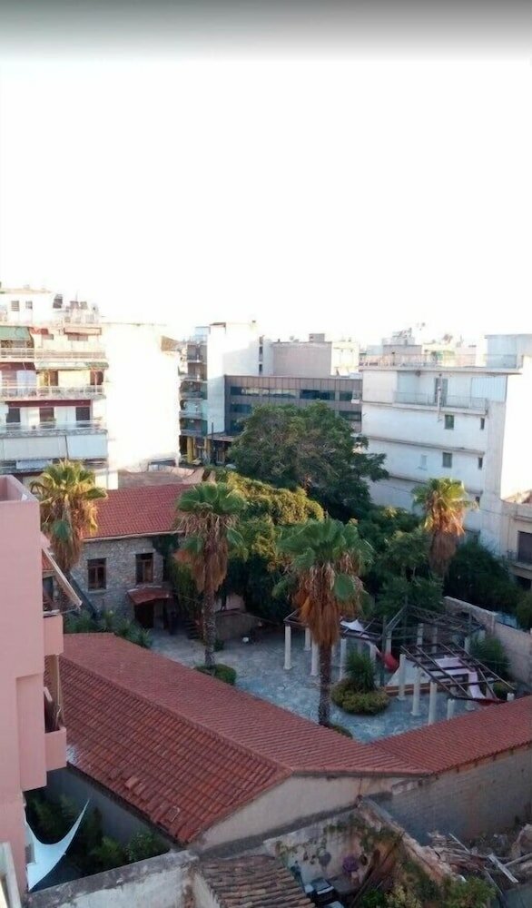 Фото Metaxourghio Boutique Apartment