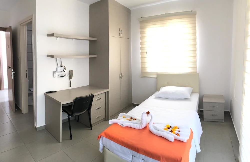 Фото Girne Ideal Rezidans