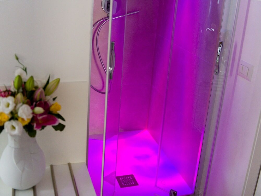 Фото The Right Place