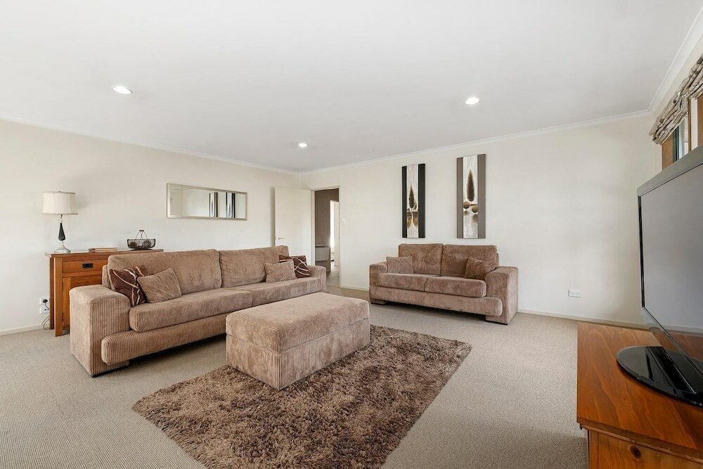 Фото Coryan Cottage