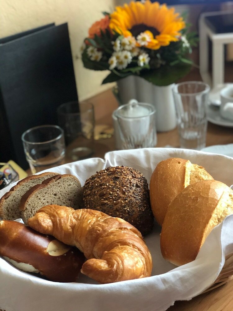 Фото Hotel Sauerländer Hof Iserlohn