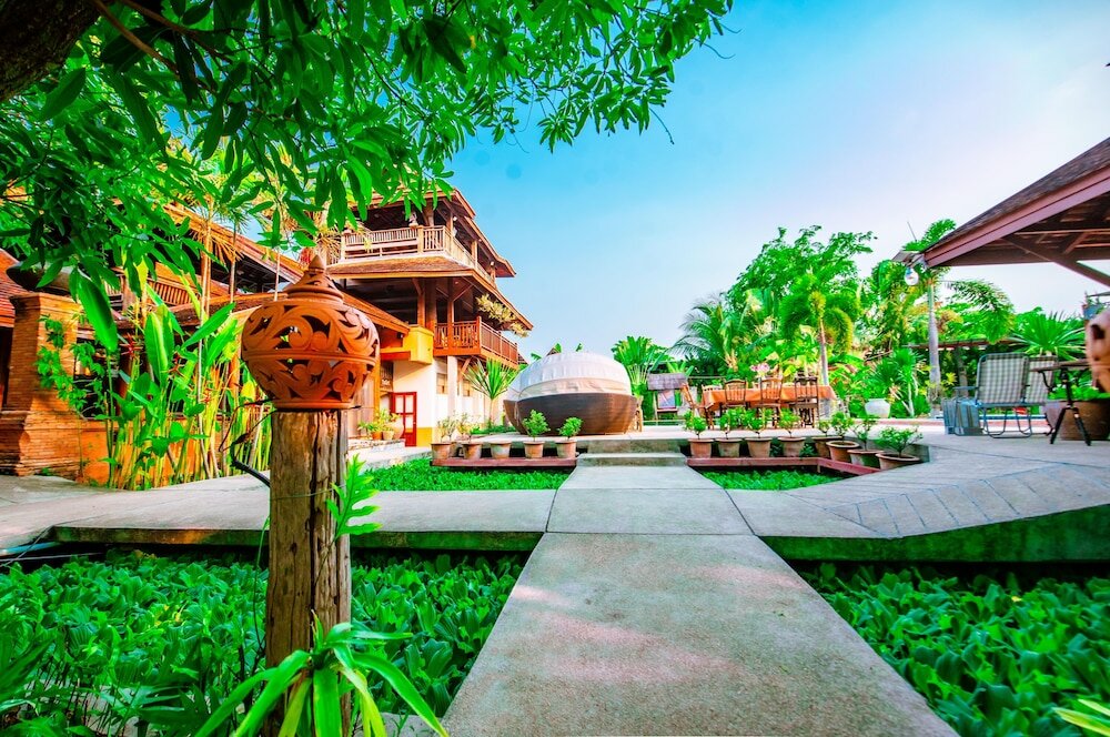 Фото Vila Villa Resort in Town