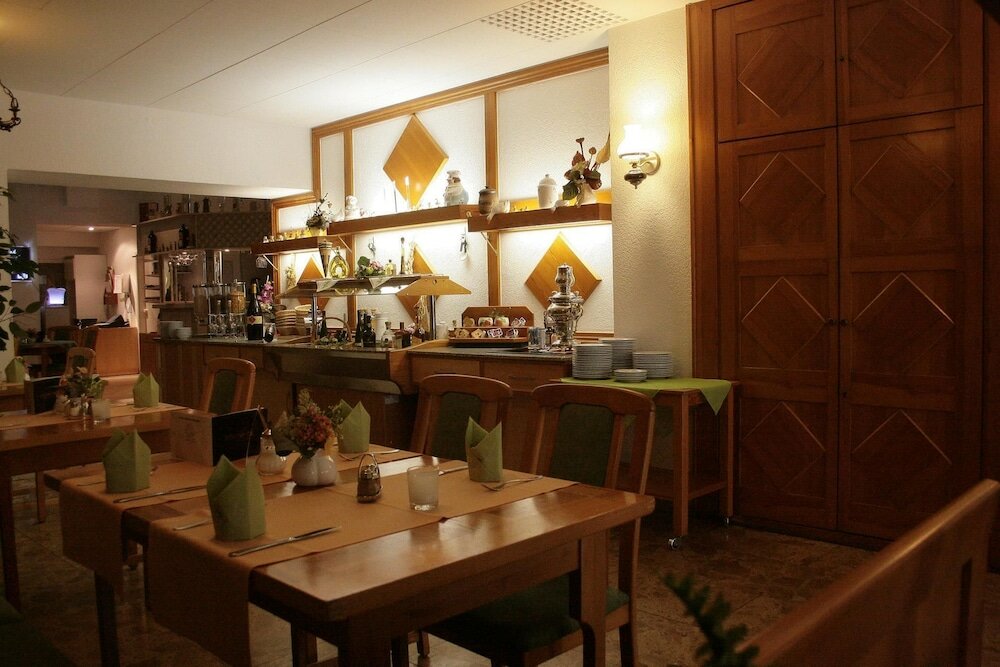 Фото Hotel Sächsischer Hof