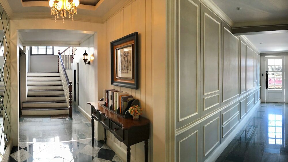 Фото M. Swita - Adults Only