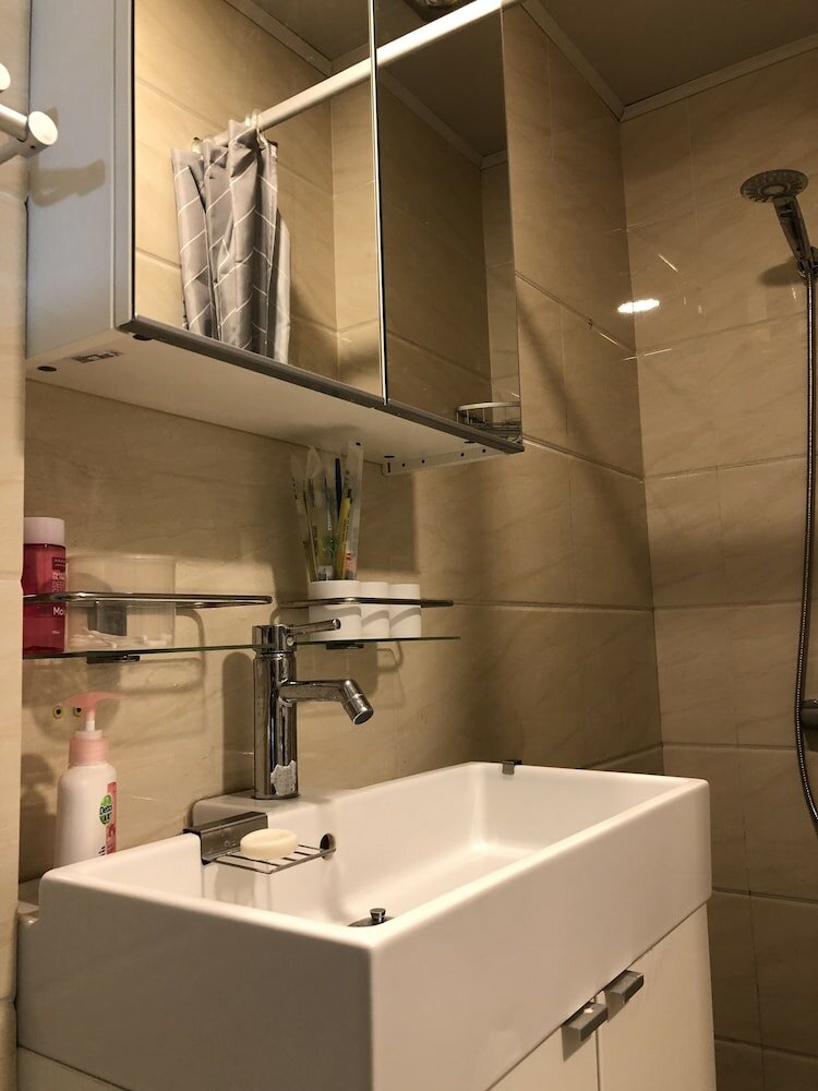 Фото Henry's Apartment- Executive 717