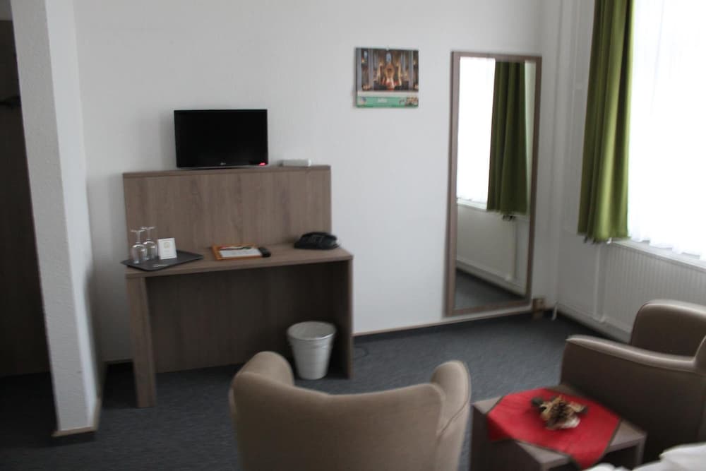 Фото Hotel Sächsischer Hof