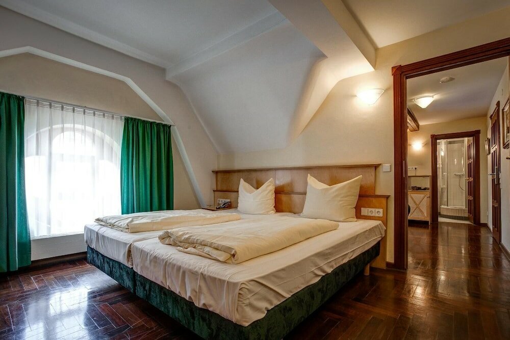 Фото Hotel Hoepfner Burghof