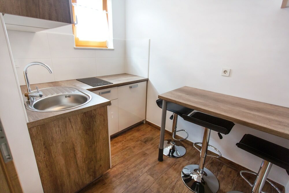 Фото Domovoj Apartments and Rooms