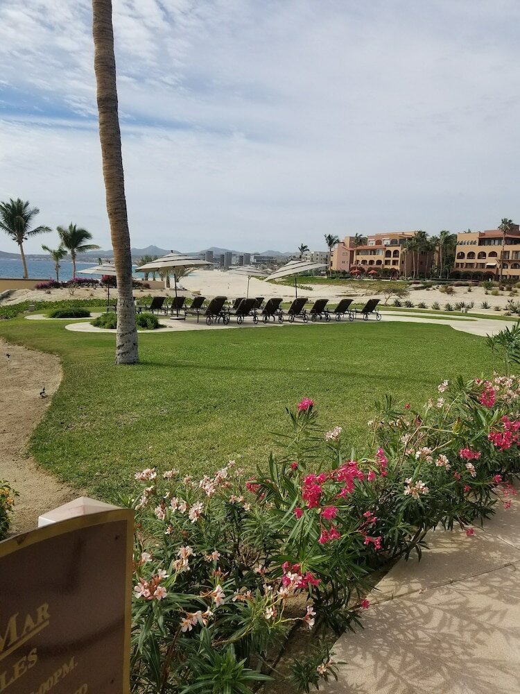 Фото 1 Minute to the Sand