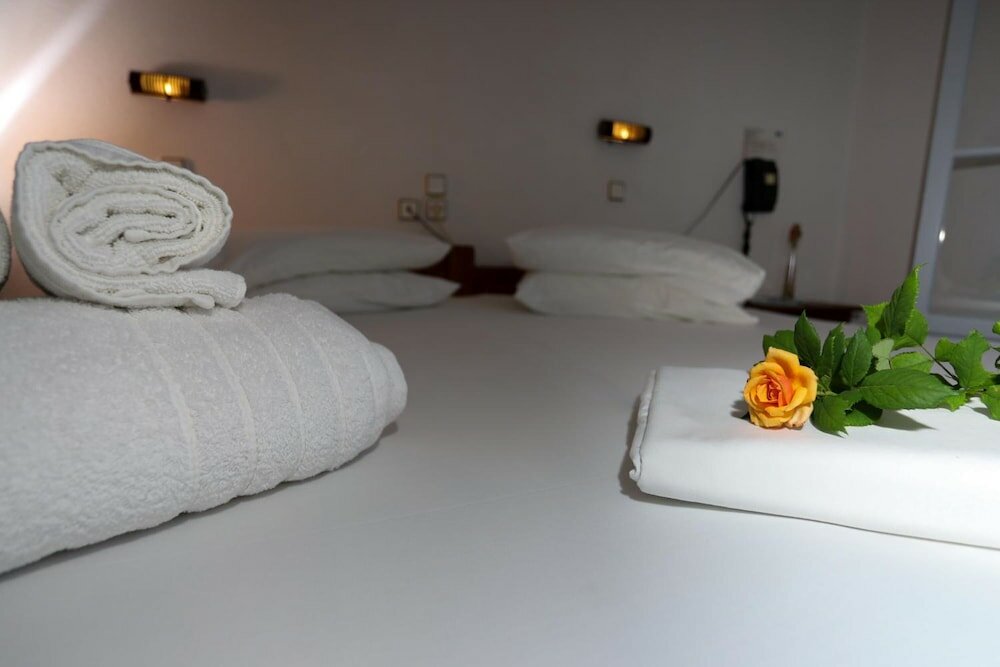 Фото Bastas Hotel & Studios