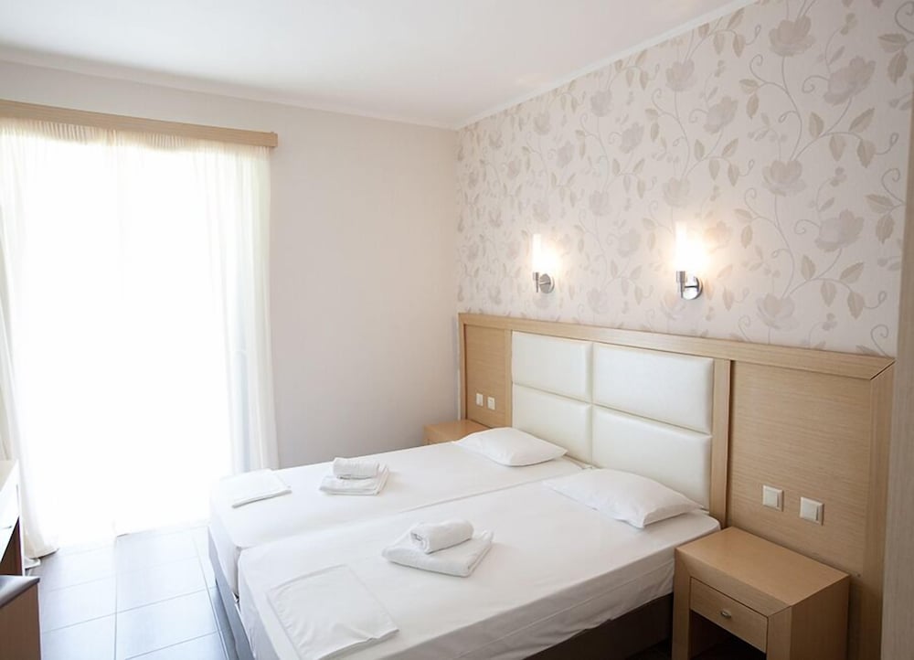 Фото Hotel Kanali