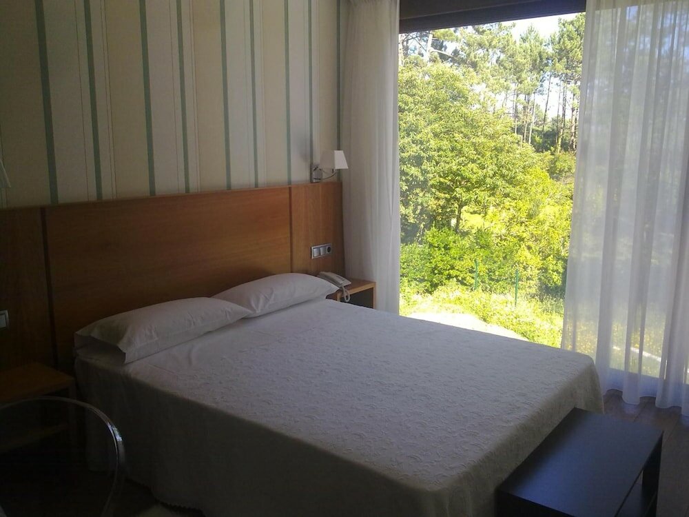 Фото Hotel Alén do mar