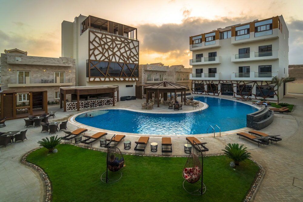 Фото Belad Bont Hotel