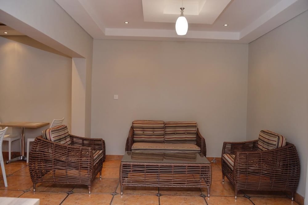 Фото Corner Cottage Bed and Breakfast