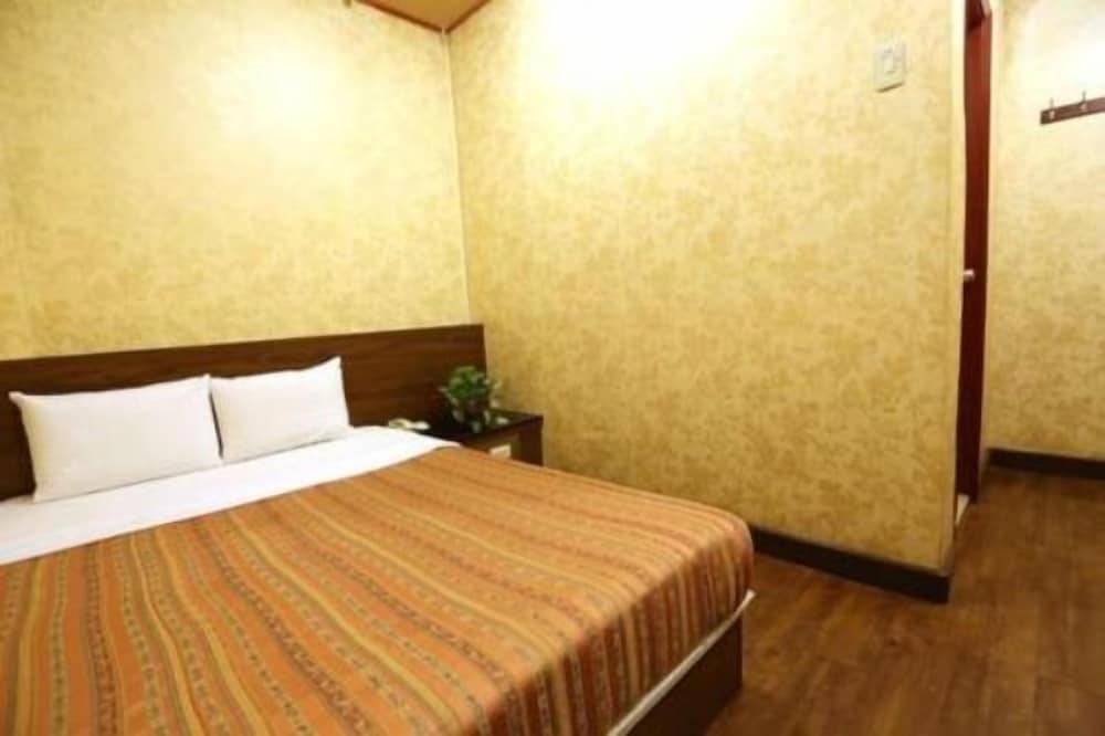 Фото Hotel Lee Chan