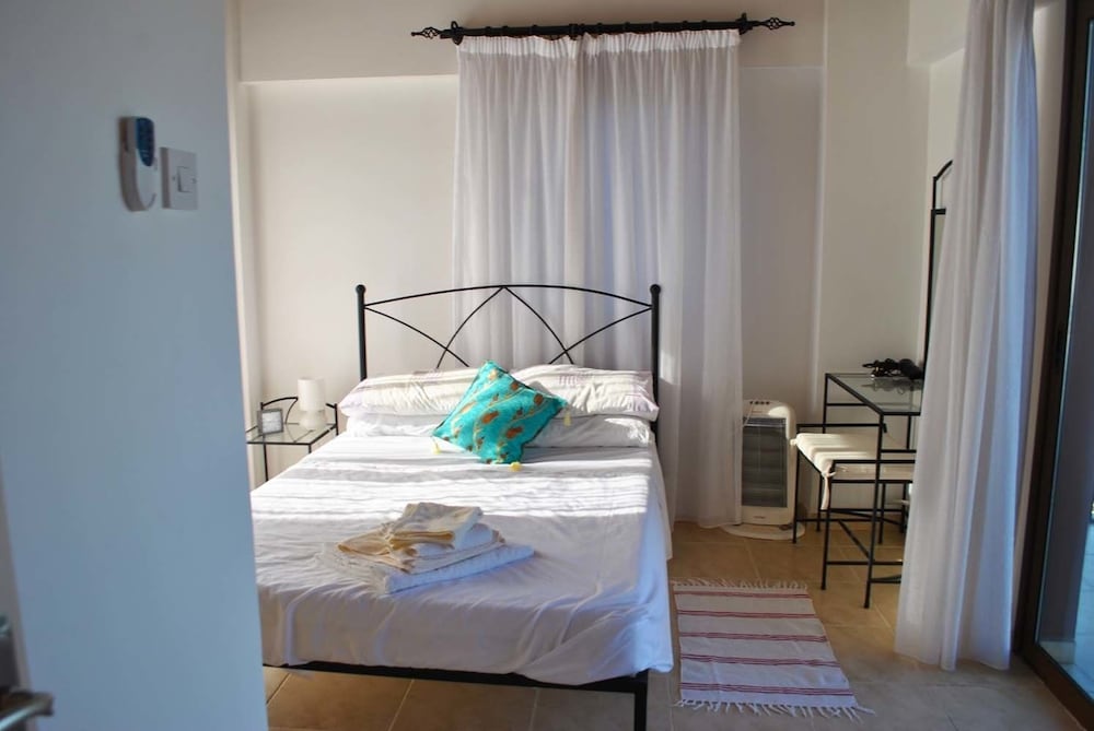 Фото Villa Brooklands by Amy Villas