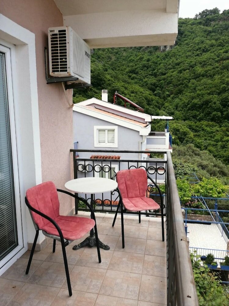 Фото Apartmani Mitrovic Podlicak