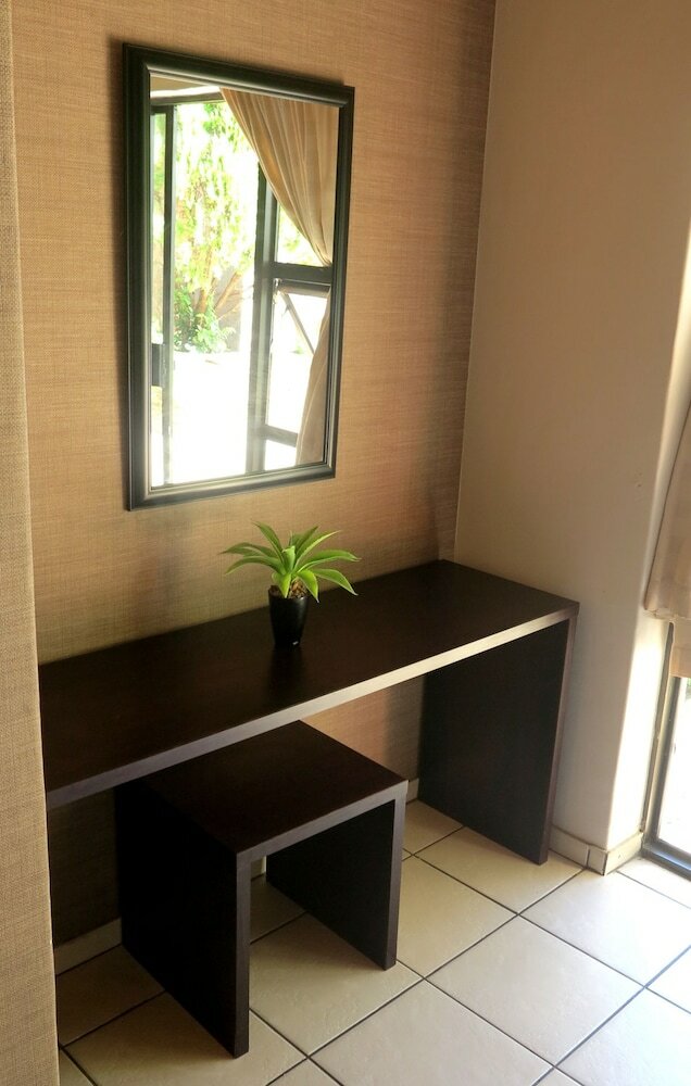 Фото Umgwezi Lodge And Backpackers