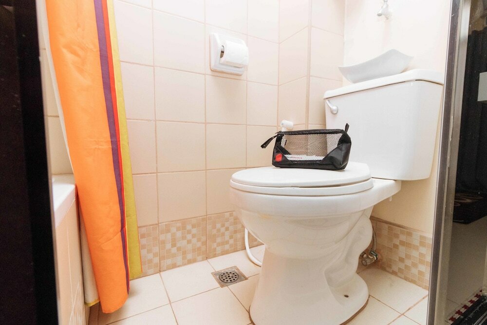 Фото RedDoorz Plus @ Rsg Ss Residens Vito Cruz