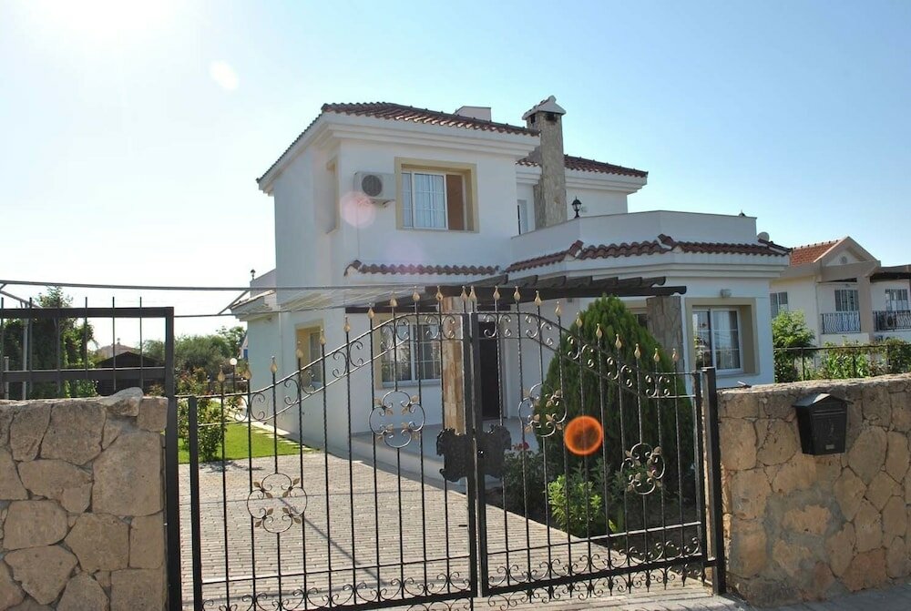 Фото Villa Rose by Amy Villas