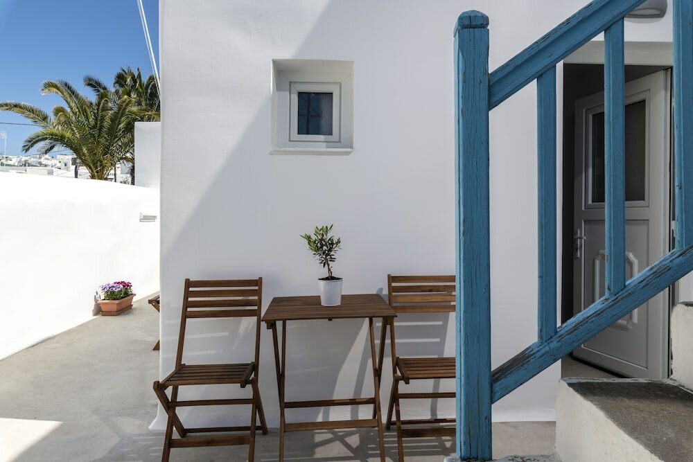 Фото Secret Garden Apartments