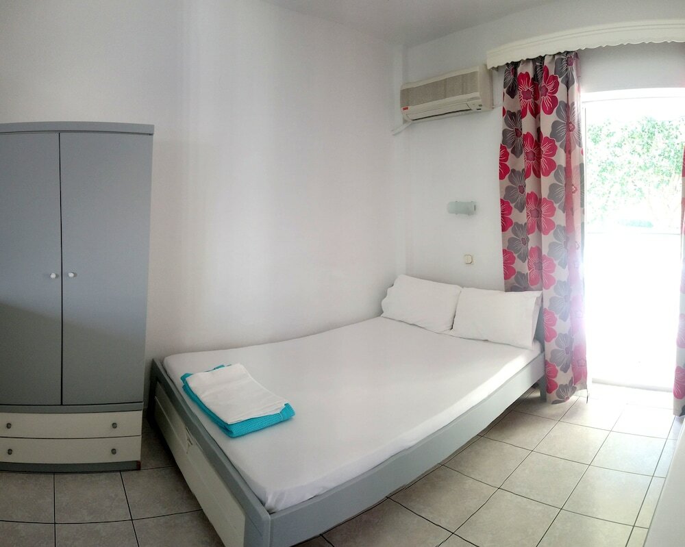 Фото Chrissi Ammoudia