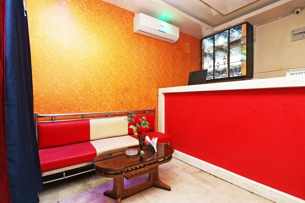 Фото Oyo 16627 Xpress Inn