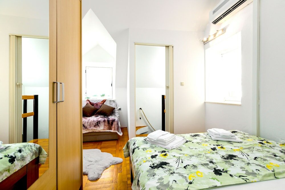 Фото Split Apartments with Hotel Service