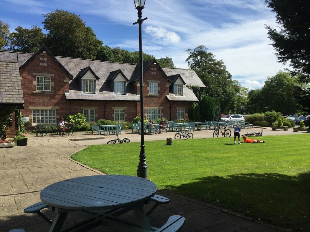 Фото The Villa Wrea Green