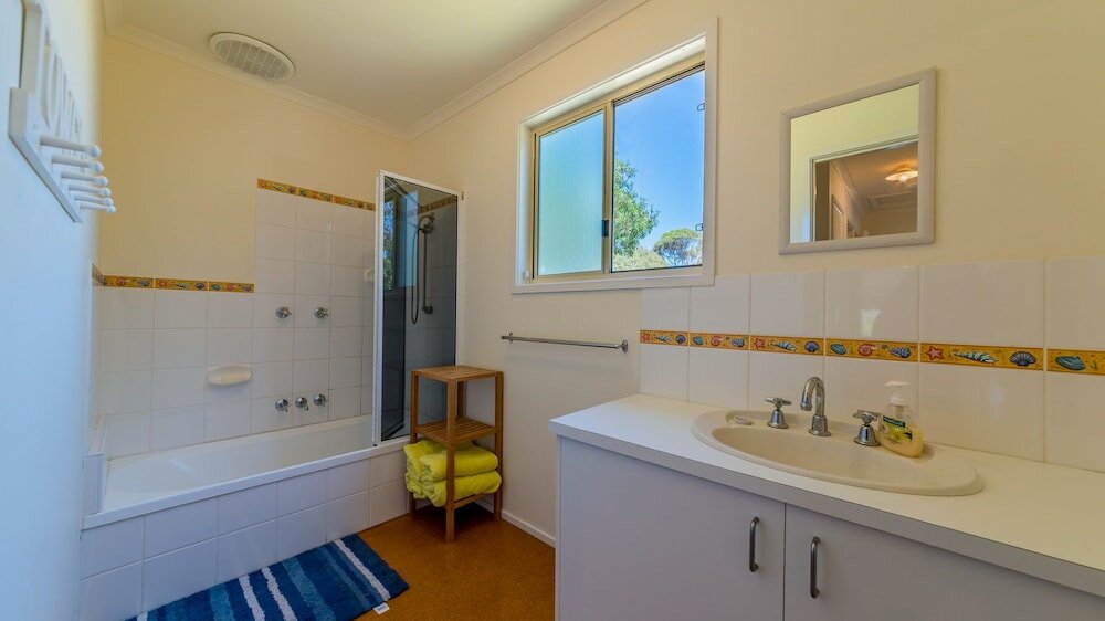 Фото 12 Aloha Ventnor Beach House