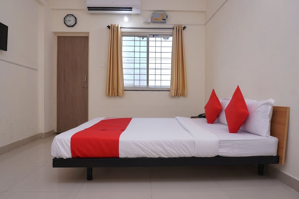 Фото Oyo Flagship 22520 Lakeview Lohegaon